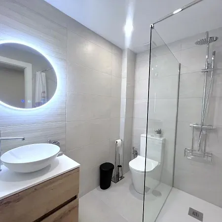 Evans Realty Bo Martiricos Estudio & Renovado Lejlighed Málaga