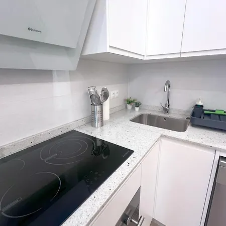 Evans Realty Bo Martiricos Estudio & Renovado * Málaga